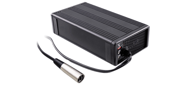 205W Ladegerät 13.8V/13.5A, XLR Connector - Image 2