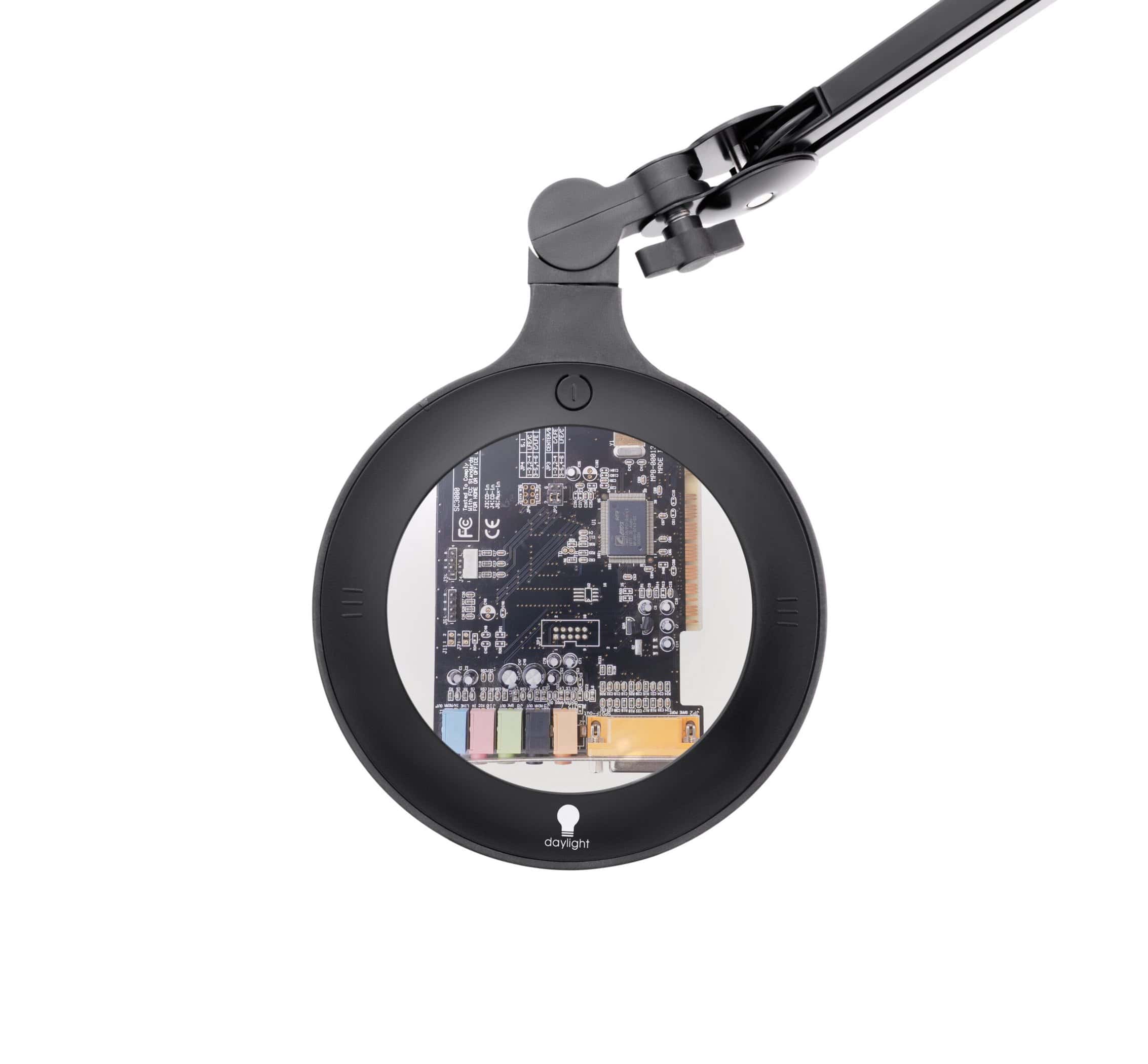 25151 Omega 5 ESD 03 white background scaled